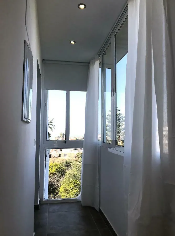 マラガLa Casita En Benajarafeアパートメント